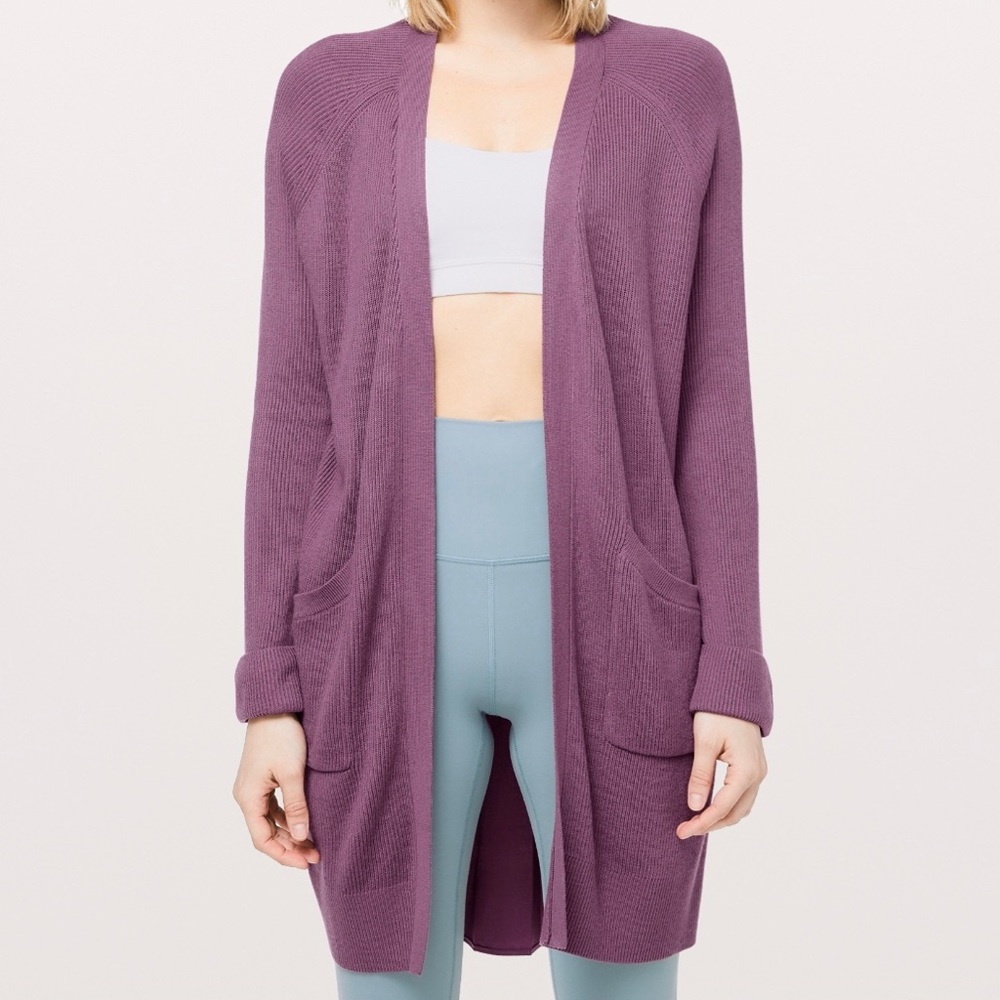 Lululemon “Still At Ease Wrap” in mint condition